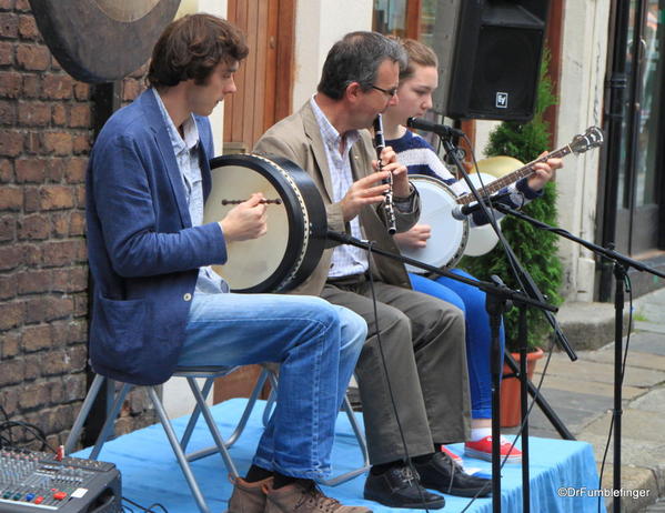 Street musicians, Dublin, Ireland