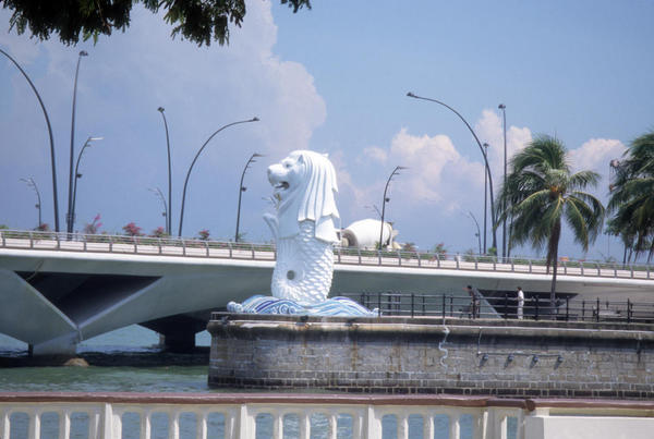 011 Singapore 1998 Merlion