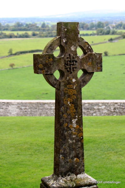 Rock-of-Cashel-2013-087 Celtic Cross, Cemetery